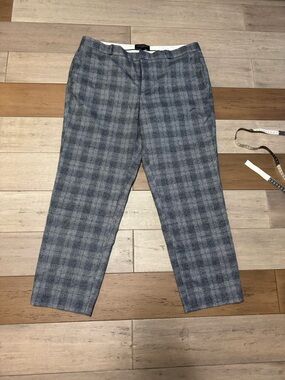 Banana Republic Gray Plaid Cropped Women's Pants